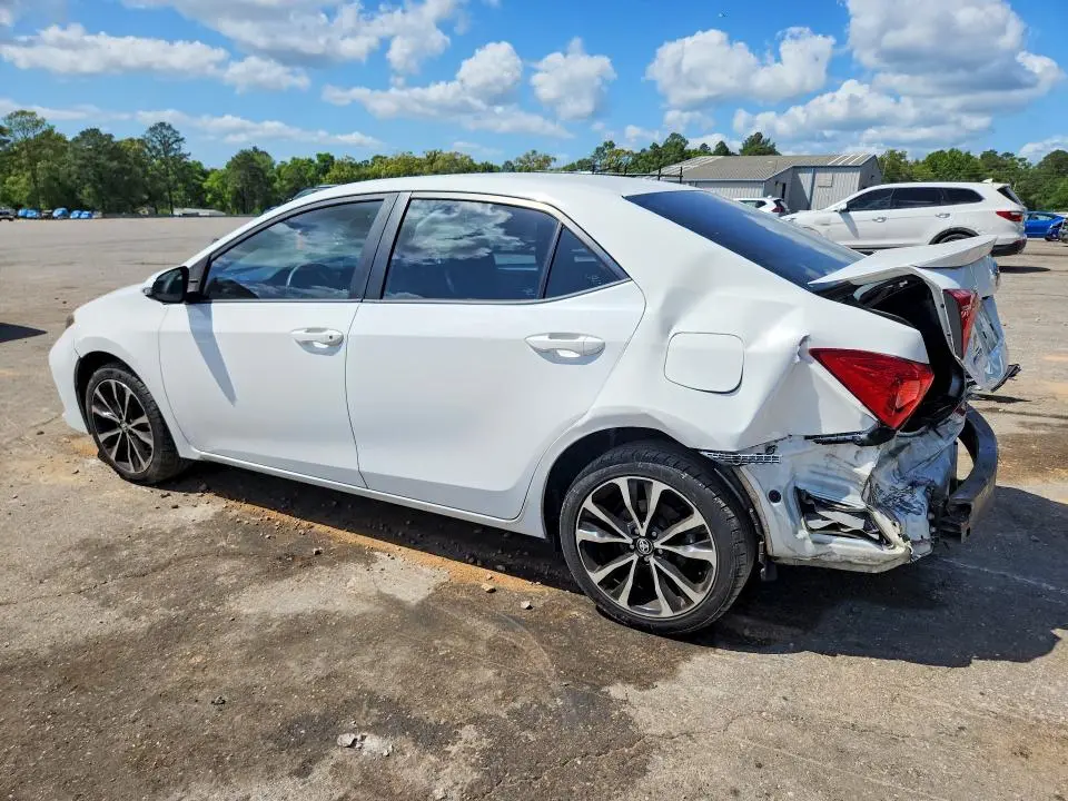 2017 TOYOTA COROLLA SE  