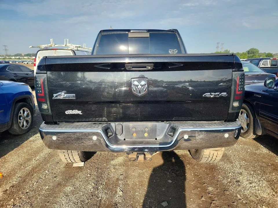 2015 RAM 1500 SLT  