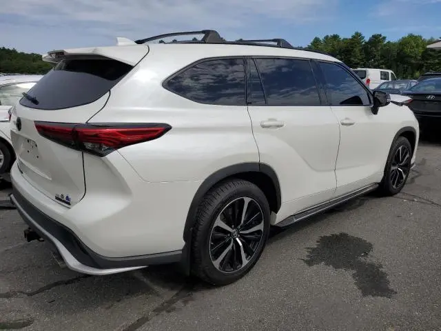 2021 TOYOTA HIGHLANDER XSE  