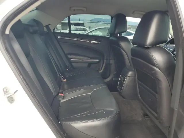 2016 CHRYSLER 300 LIMITED  