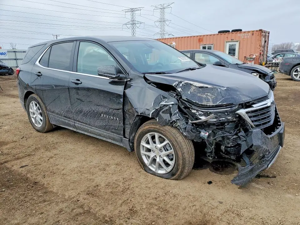 2024 CHEVROLET EQUINOX LT  
