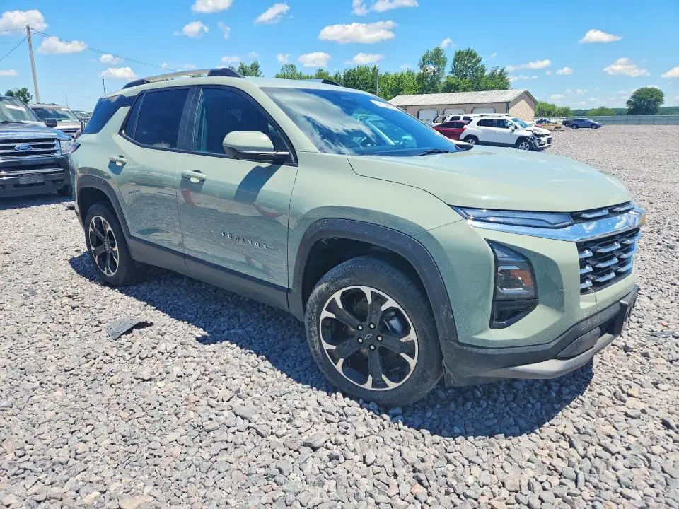 2025 CHEVROLET EQUINOX LT  