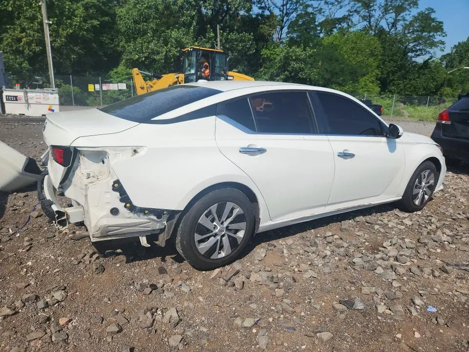 2019 NISSAN ALTIMA S  