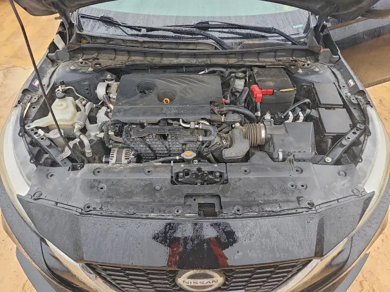 2019 NISSAN ALTIMA SR  