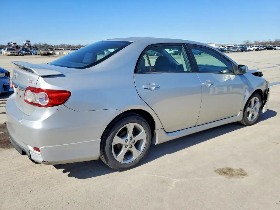 2013 TOYOTA COROLLA BASE  