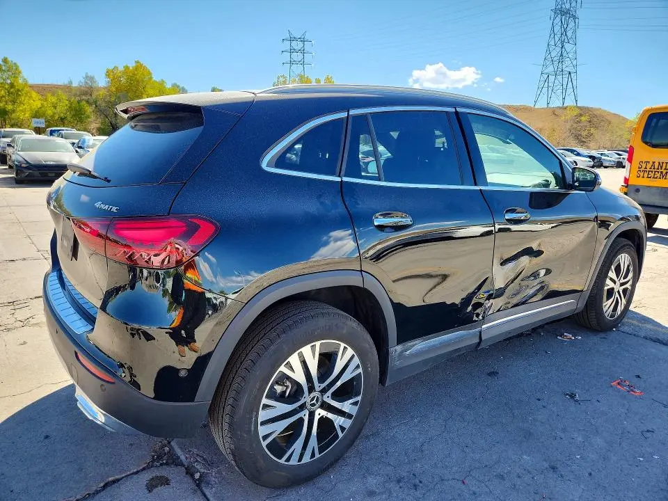 2025 MERCEDES-BENZ GLA 250 4MATIC  