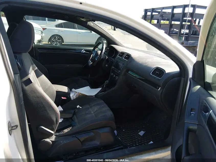 2011 VOLKSWAGEN GTI 2-DOOR