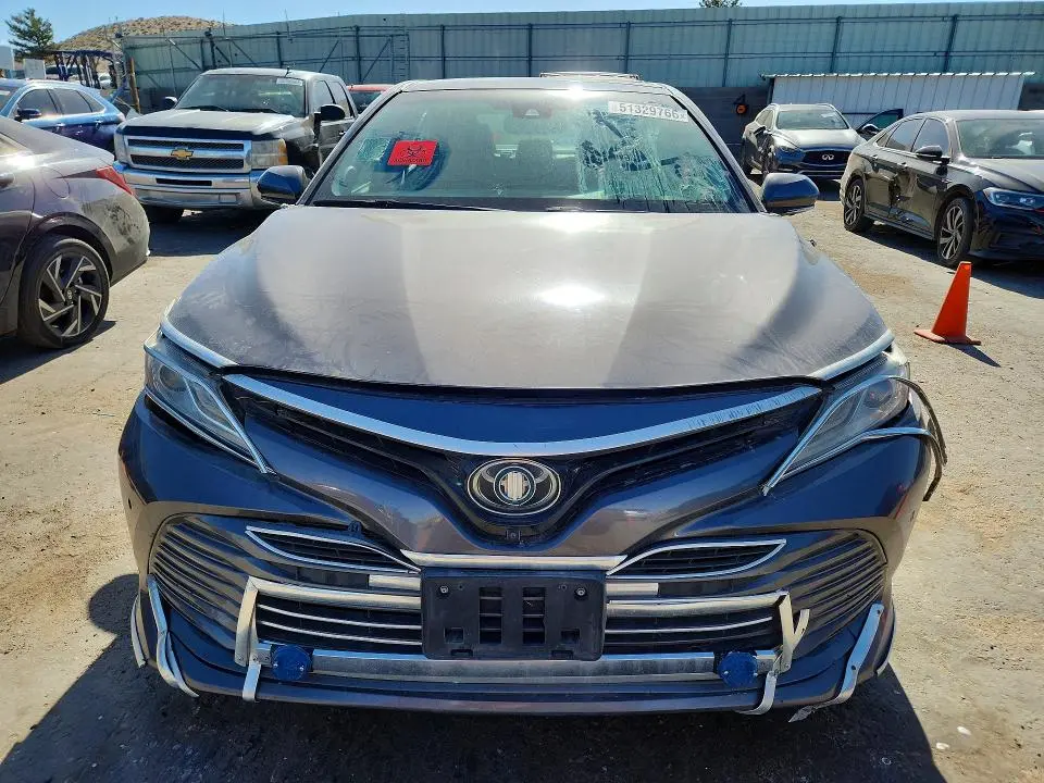 2018 TOYOTA CAMRY XLE  