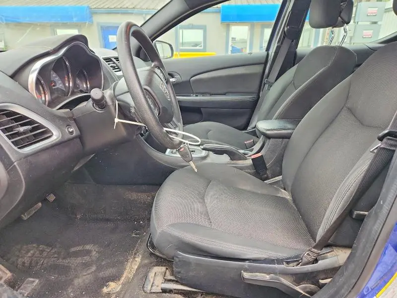 2013 DODGE AVENGER SE  