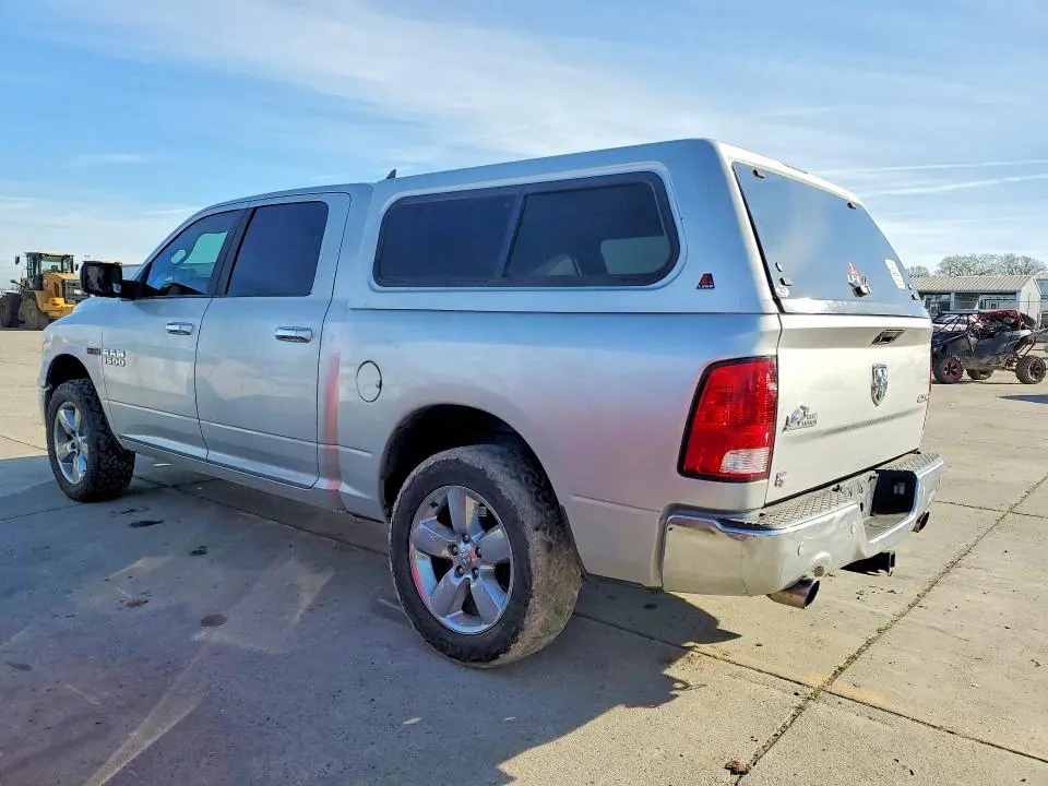 2017 RAM 1500 SLT  