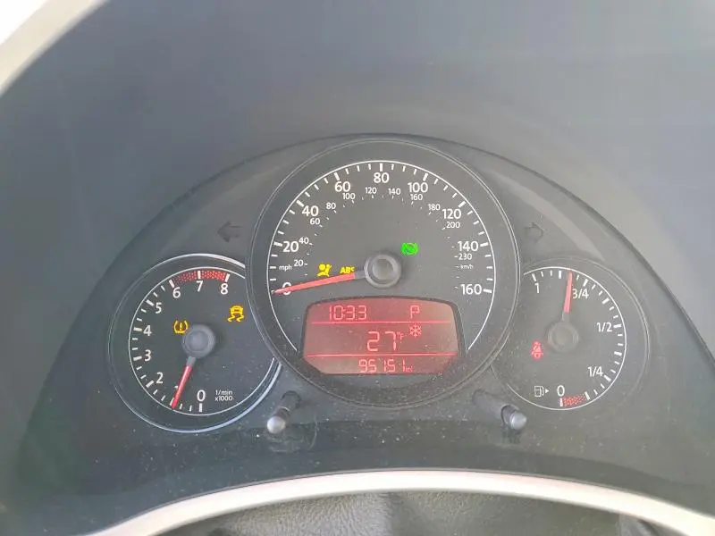 2012 VOLKSWAGEN BEETLE   