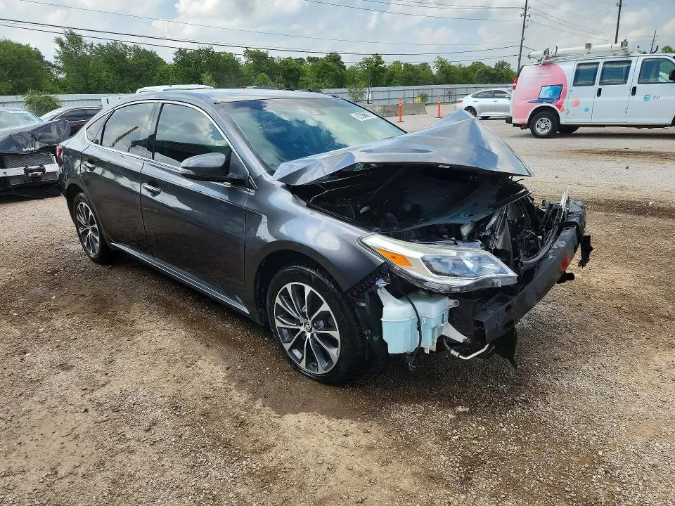 2018 TOYOTA AVALON XLE  