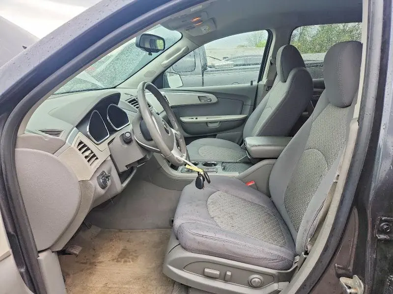 2012 CHEVROLET TRAVERSE LS  