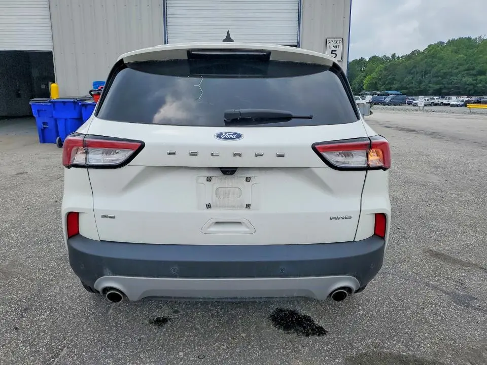2022 FORD ESCAPE SE  