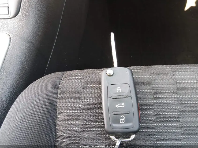 2015 VOLKSWAGEN TIGUAN S