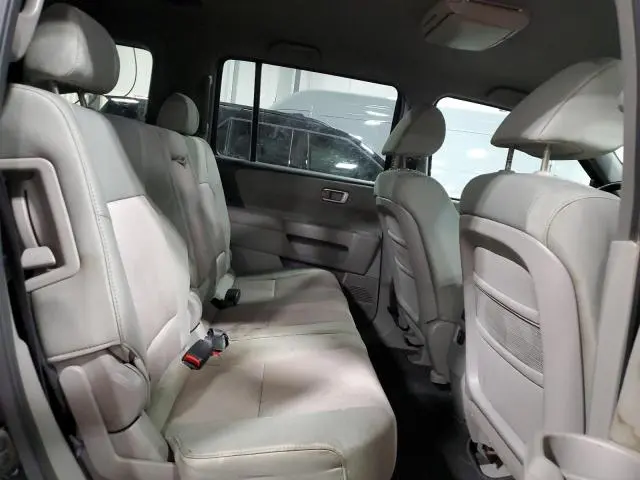 2010 HONDA PILOT EX  