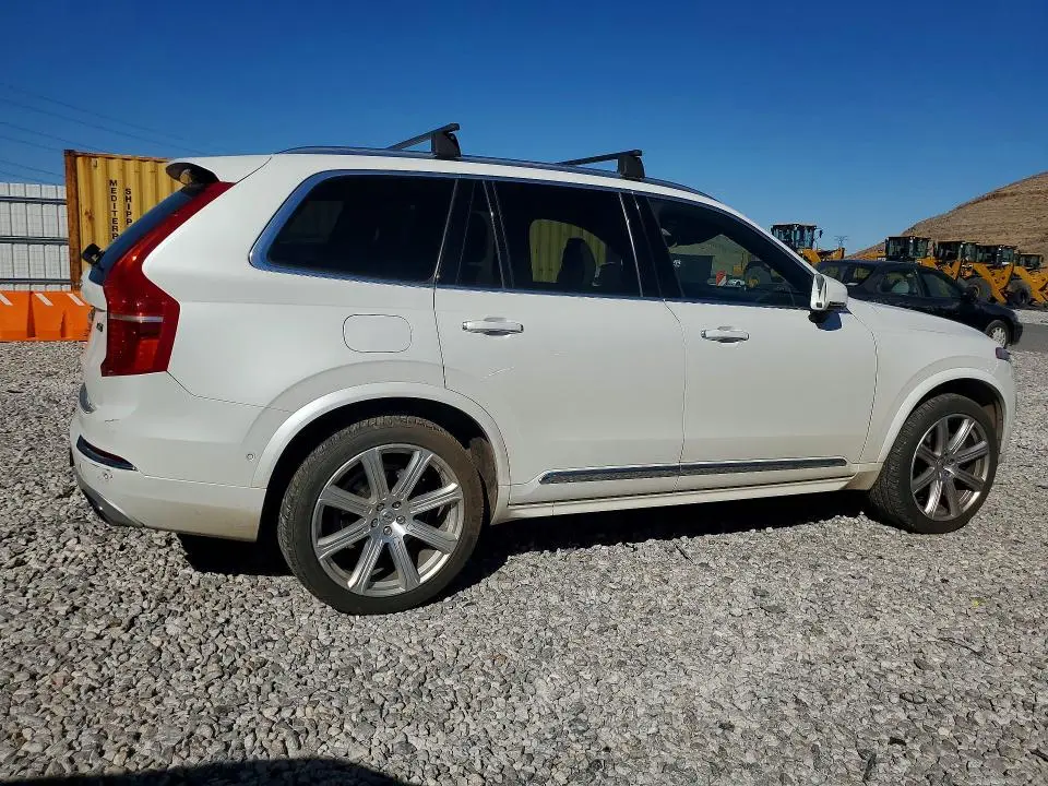 2016 VOLVO XC90 T6  