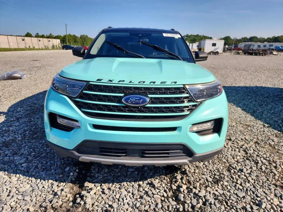 2021 FORD EXPLORER XLT  