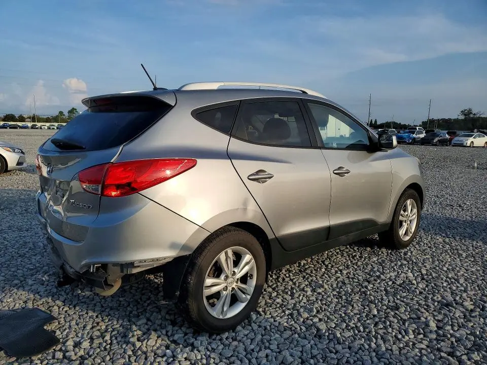 2011 HYUNDAI TUCSON GLS  