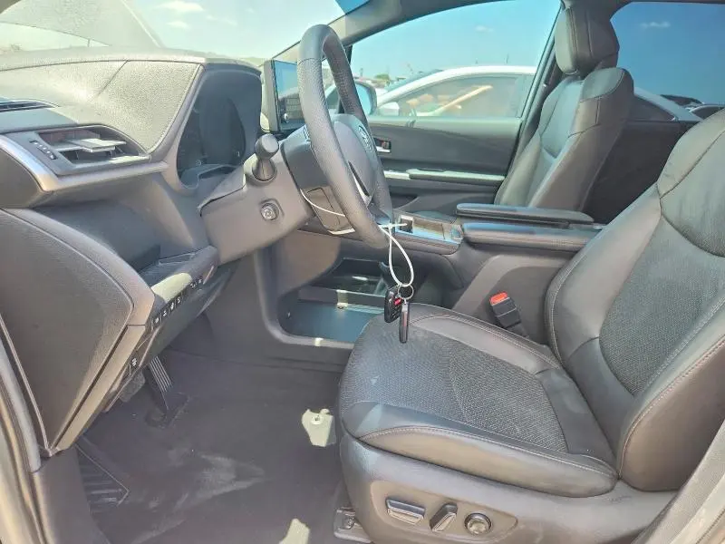 2025 TOYOTA SIENNA PLATINUM 7-PASSENGER  
