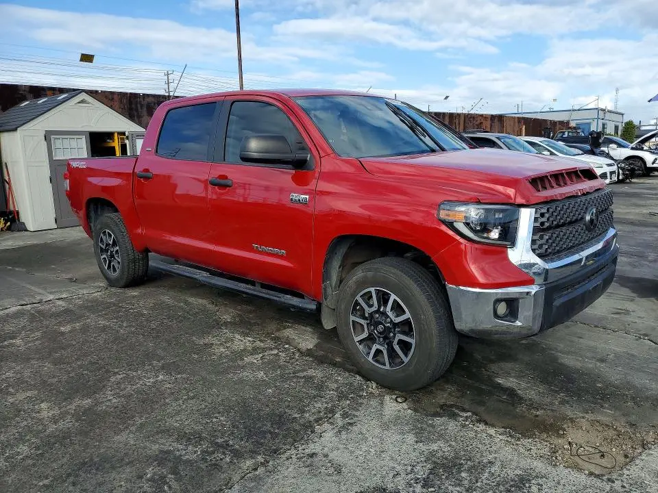 2020 TOYOTA TUNDRA CREWMAX SR5  