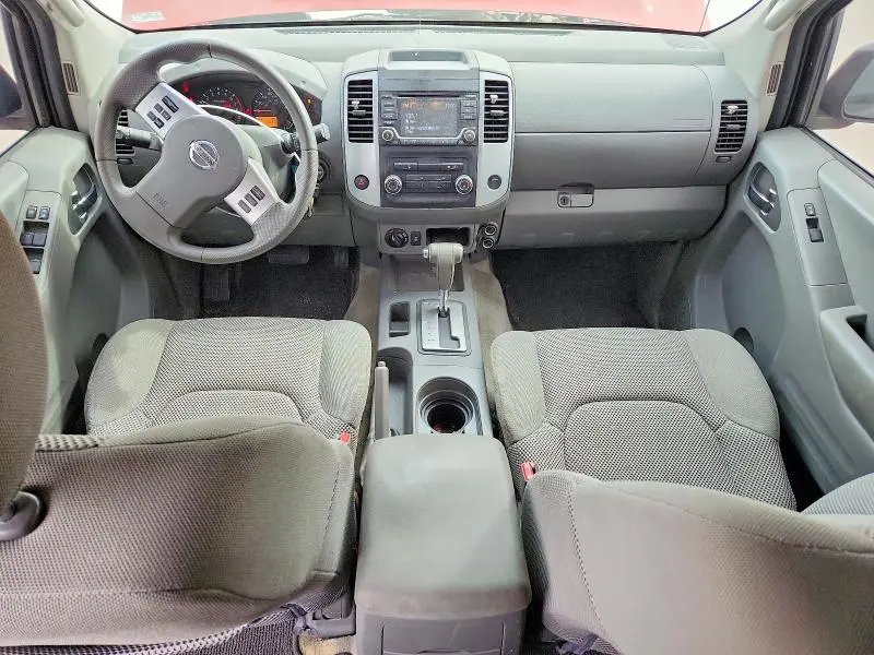 2016 NISSAN FRONTIER SV  