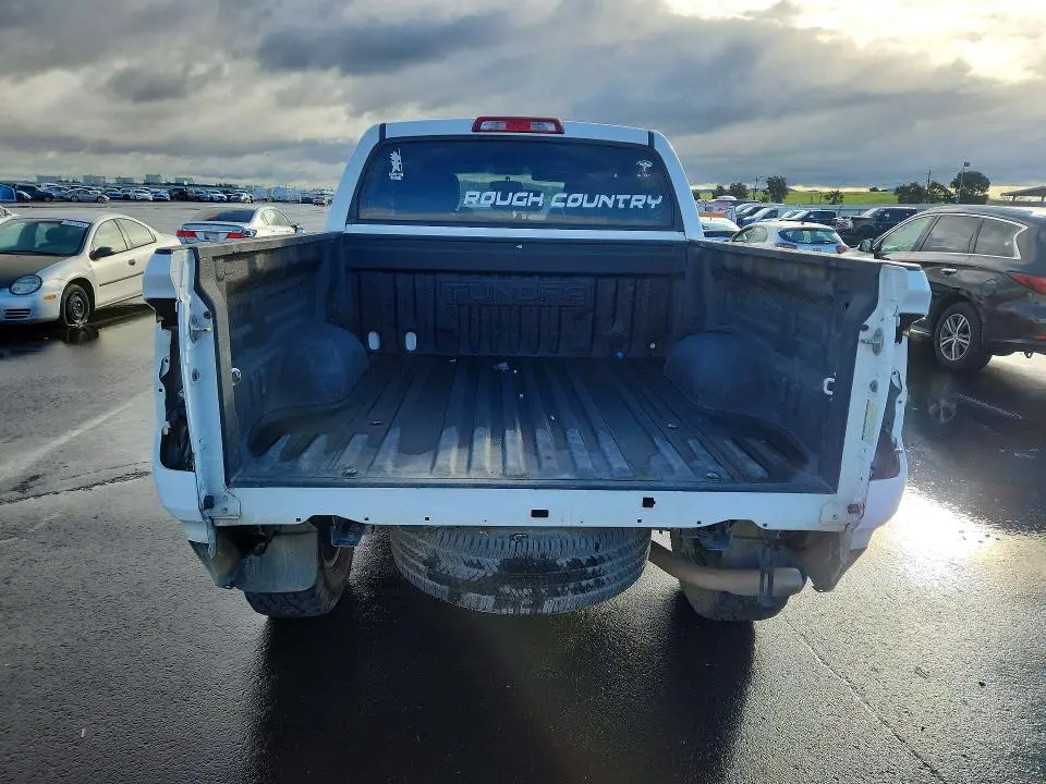 2016 TOYOTA TUNDRA CREWMAX SR5  