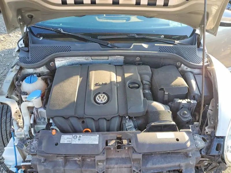 2013 VOLKSWAGEN BEETLE   