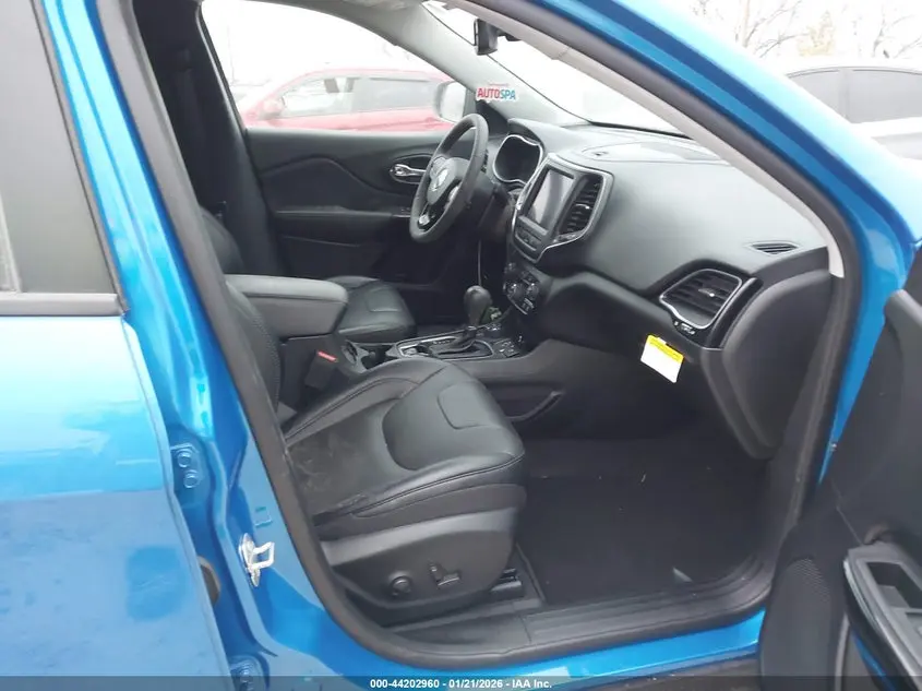 2023 JEEP CHEROKEE ALTITUDE LUX 4X4