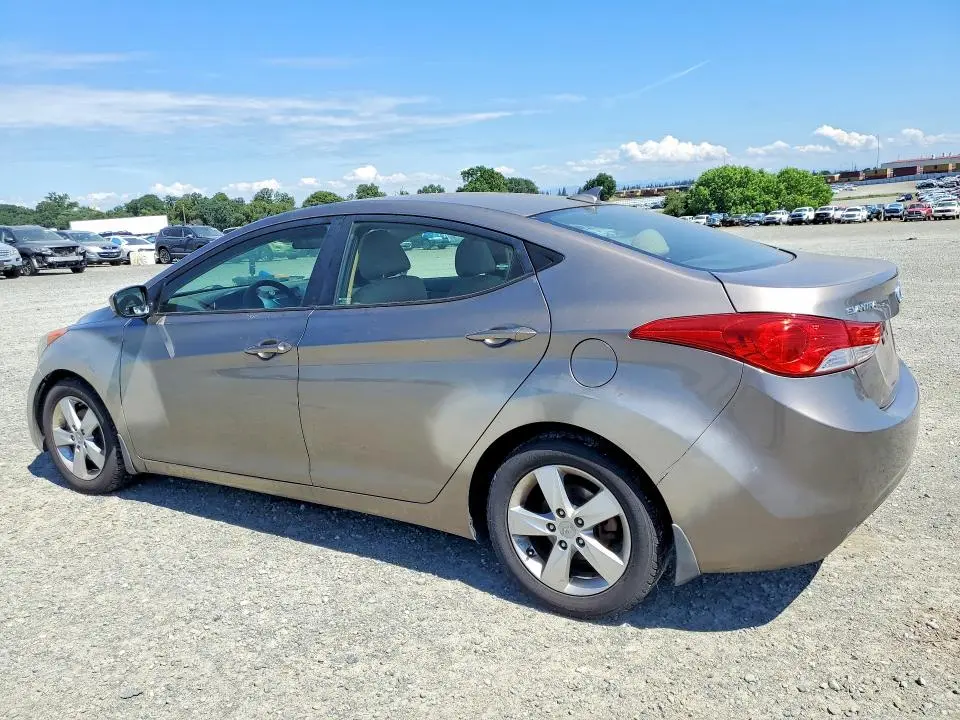 2013 HYUNDAI ELANTRA GLS  