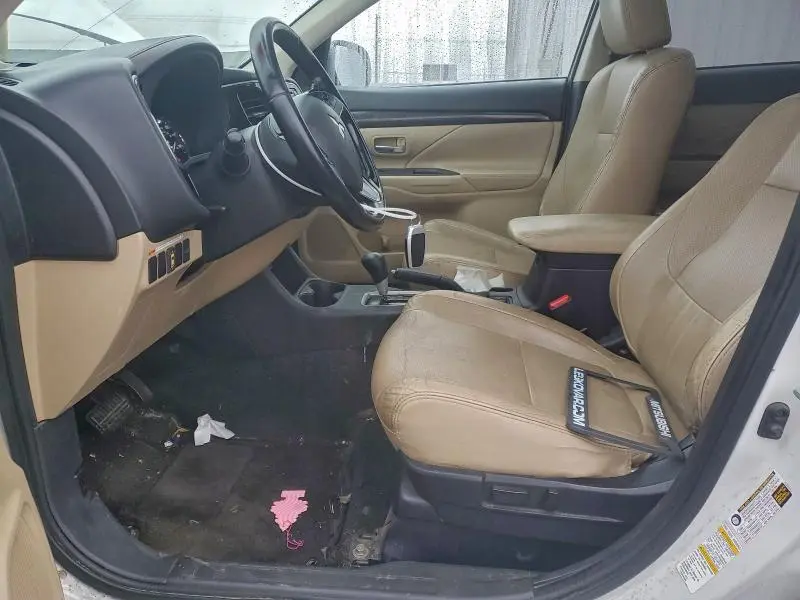 2016 MITSUBISHI OUTLANDER SE  