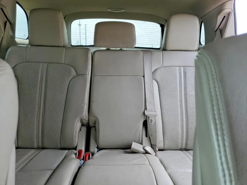 2011 LINCOLN MKT   