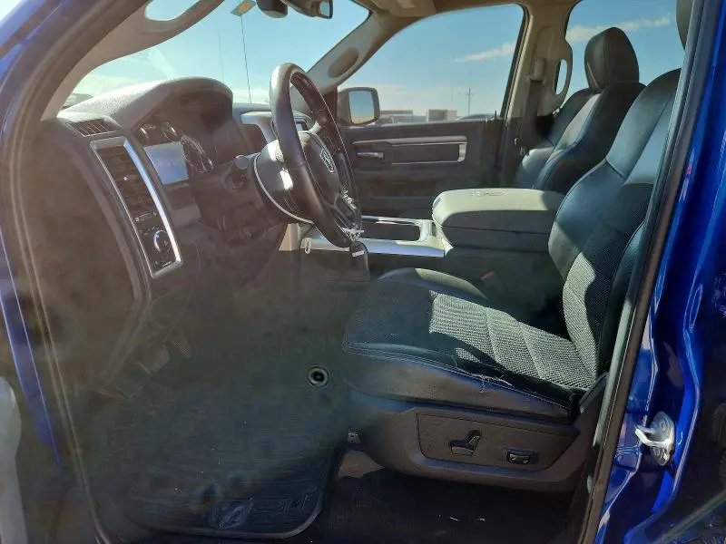 2017 RAM 1500 SLT  