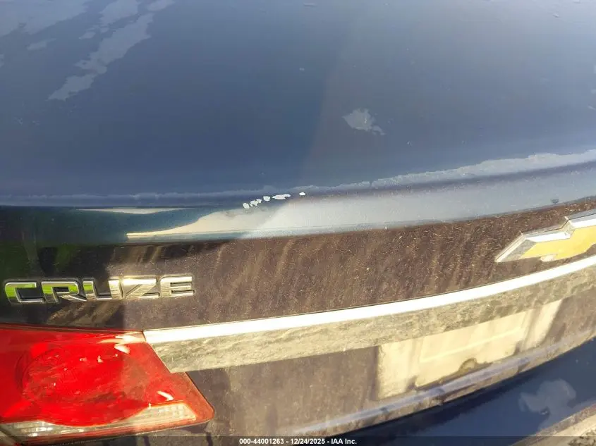 2011 CHEVROLET CRUZE LS