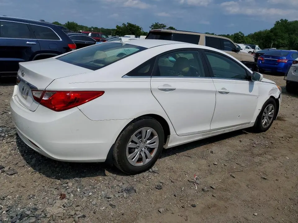 2012 HYUNDAI SONATA GLS  