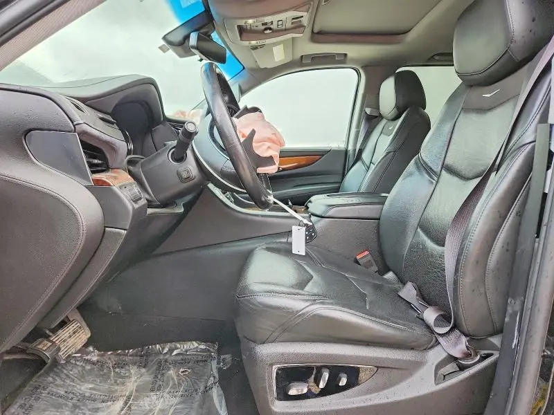2017 CADILLAC ESCALADE ESV LUXURY  