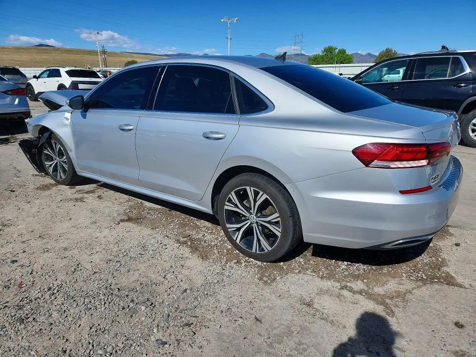 2021 VOLKSWAGEN PASSAT SE  