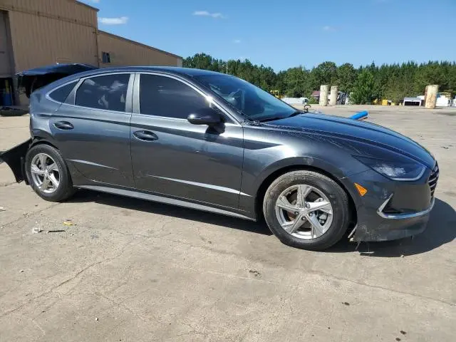 2023 HYUNDAI SONATA SE  