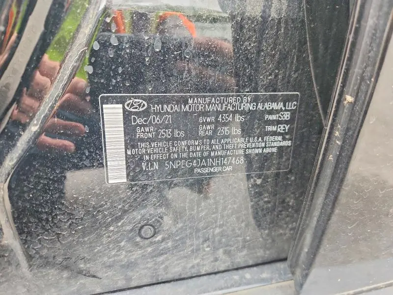2022 HYUNDAI SONATA SE  