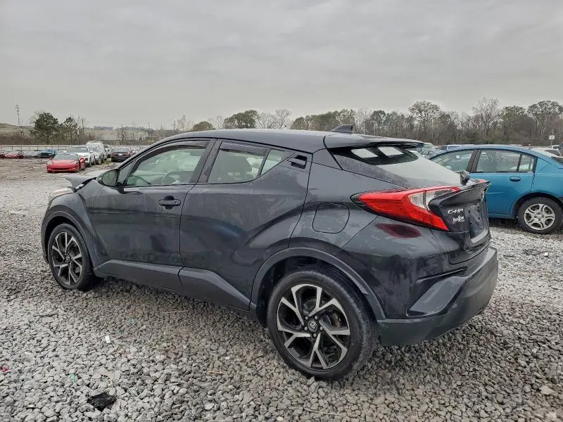 2020 TOYOTA C-HR XLE  
