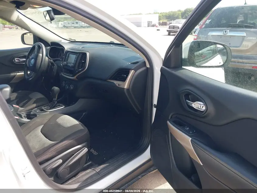 2018 JEEP CHEROKEE LATITUDE FWD