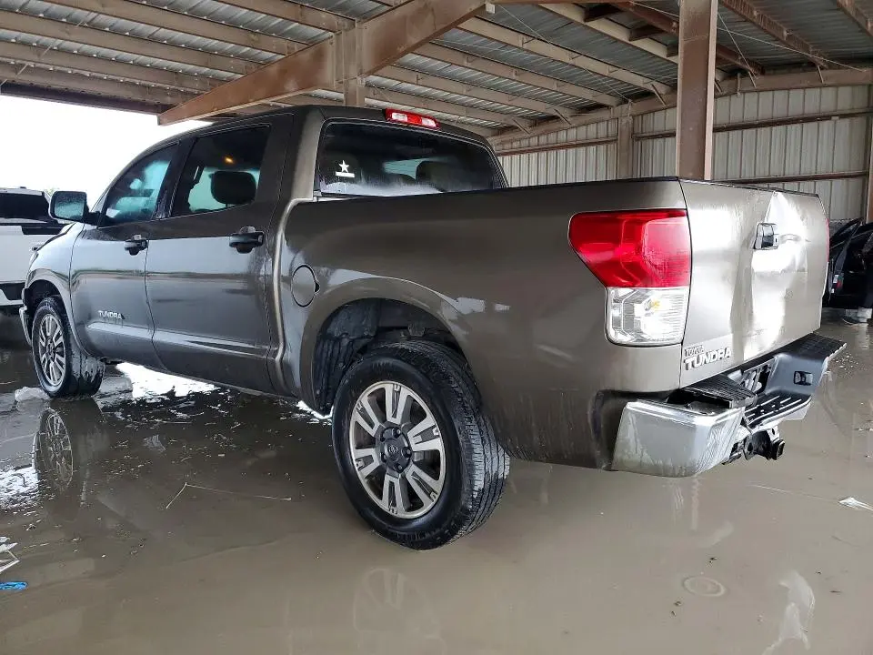 2011 TOYOTA TUNDRA CREWMAX SR5  