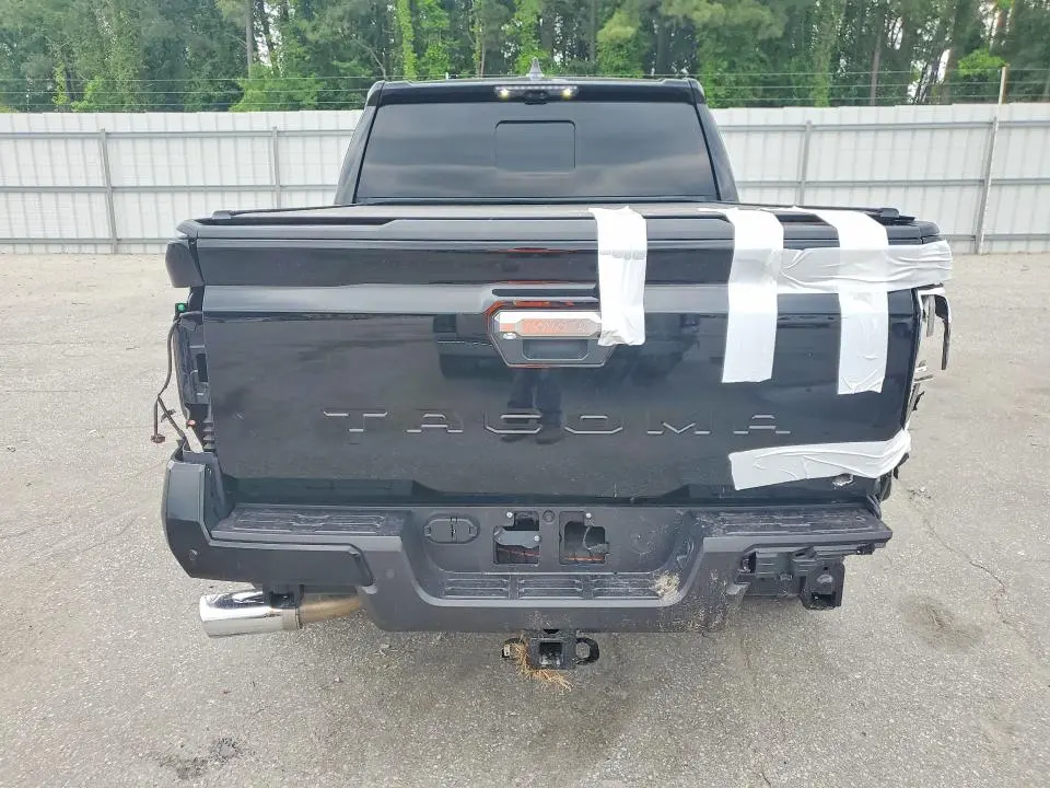 2025 TOYOTA TACOMA LIMITED  