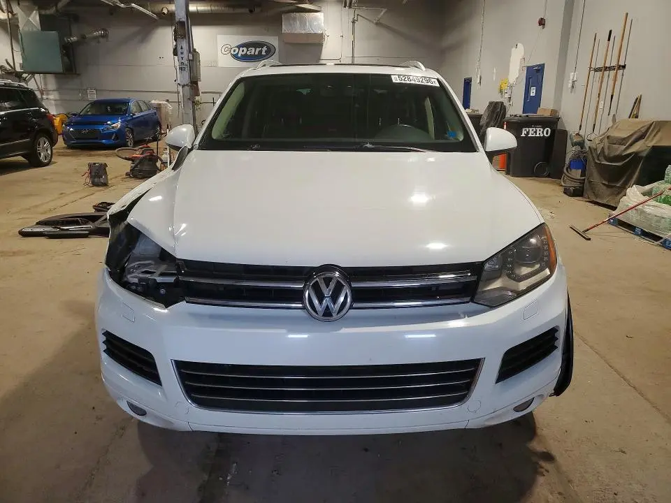 2013 VOLKSWAGEN TOUAREG V6 TDI  