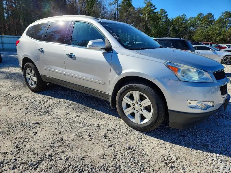 2011 CHEVROLET TRAVERSE LT  