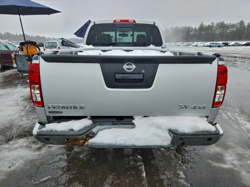 2013 NISSAN FRONTIER SV  