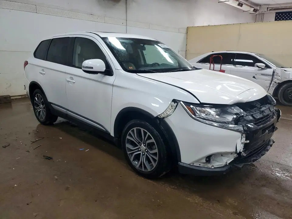 2017 MITSUBISHI OUTLANDER SE/SEL  