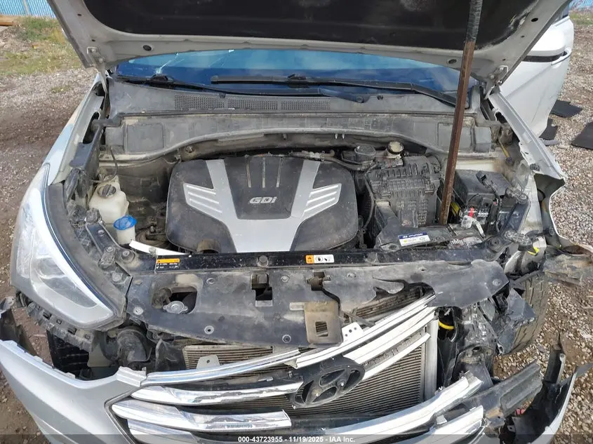 2016 HYUNDAI SANTA FE SE