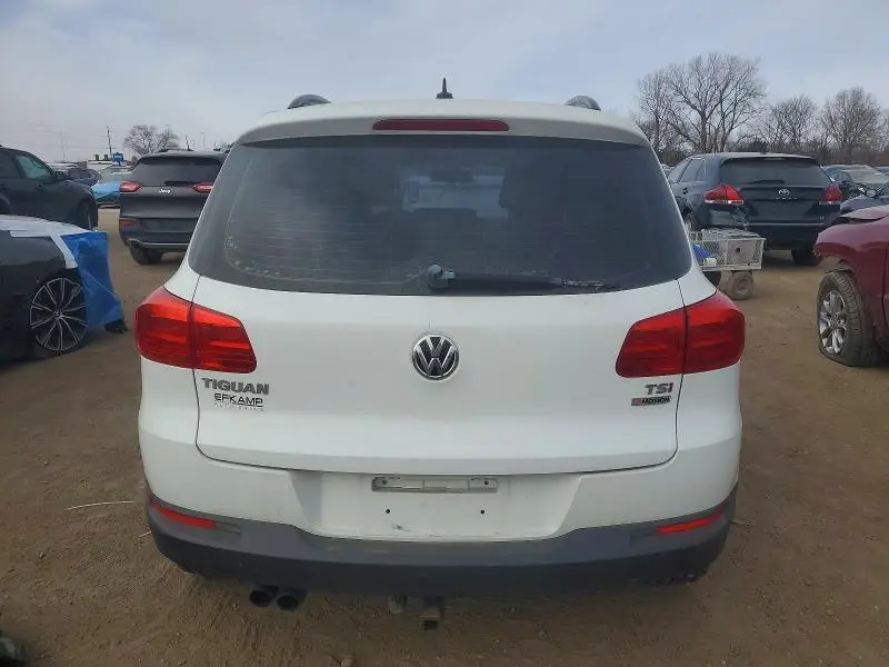 2016 VOLKSWAGEN TIGUAN S  