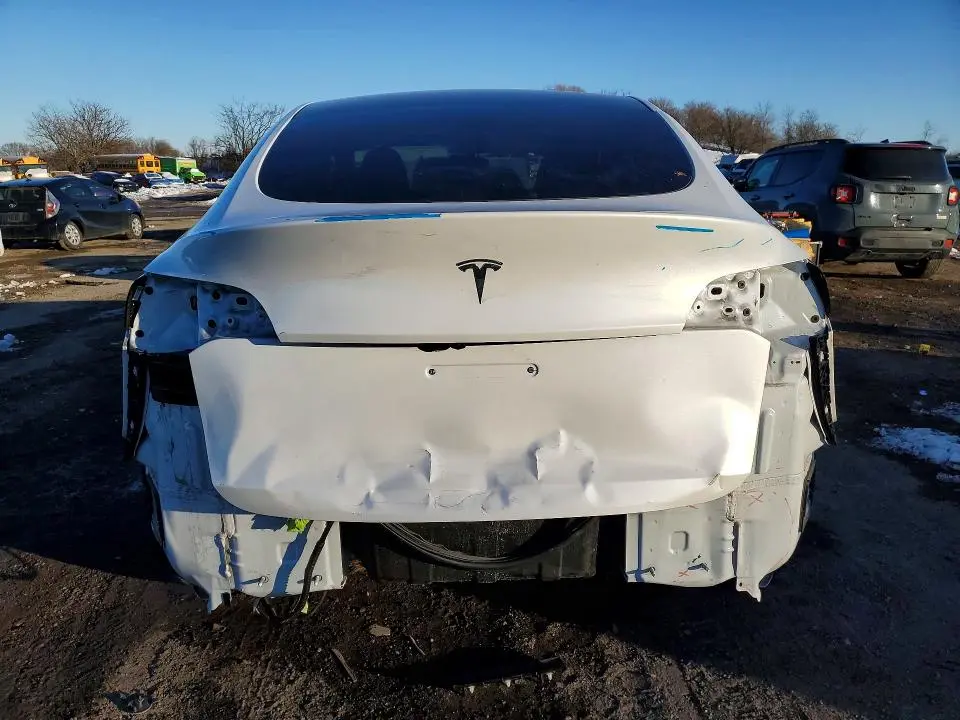2024 TESLA MODEL Y   